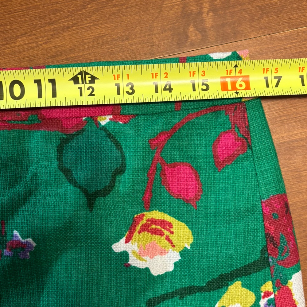 J. Crew green floral pencil skirt, size 8 - Picture 5 of 9